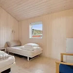 8-person Close To Childfriendly בית נופש