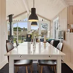 בית נופש 8-person Close To Childfriendly *