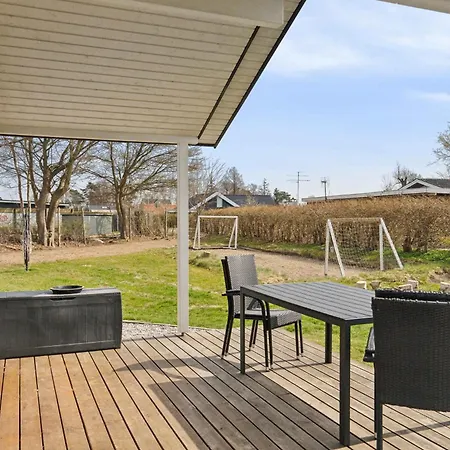 8-person Close To Childfriendly Holiday home Borkop
