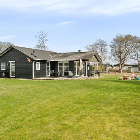Hébergement de vacances 8-person Close To Childfriendly Børkop