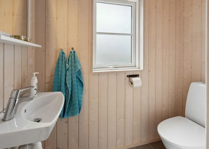 8-person Close To Childfriendly