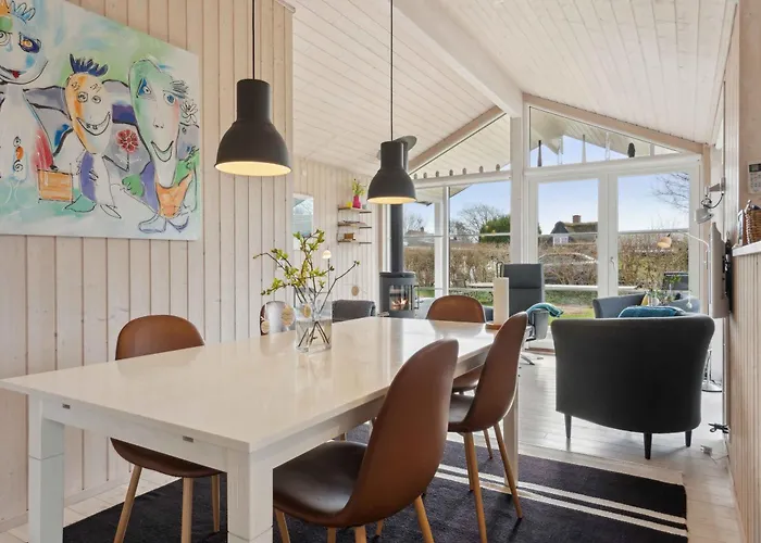 8-person Close To Childfriendly